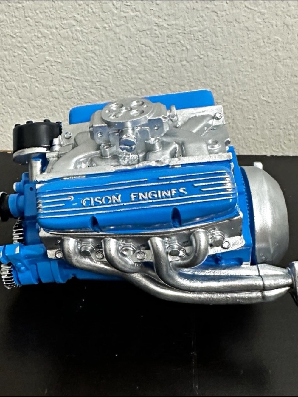 Cison Engines V8 Mini Engine Model Blue Silver Display Ornament Collectible Car